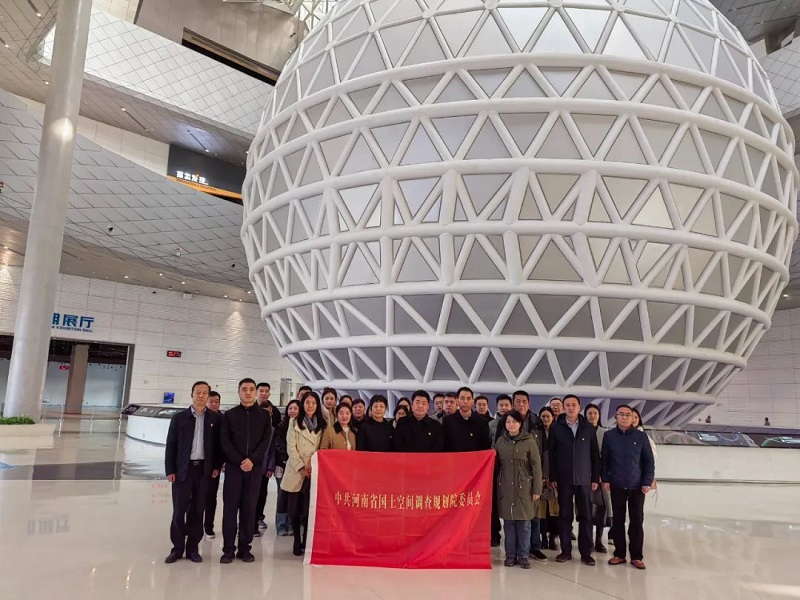 1979550095994912768.jpg 25162109ayfw.jpg