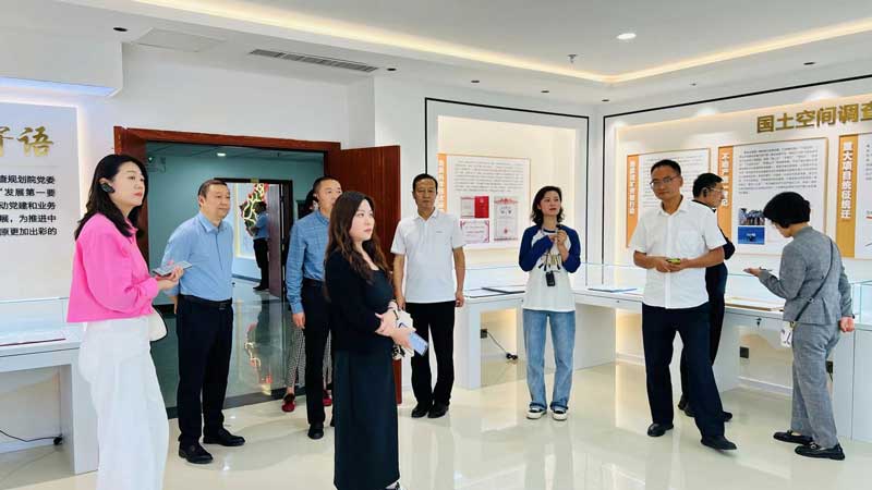 1979575062425894912.jpg 14104922pv0r.jpg