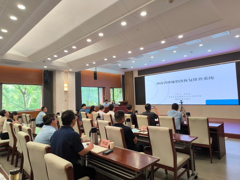 1979579652869324800.jpg 22093551ryq2.jpg