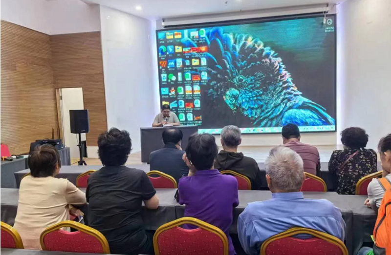 1979757647340957696.jpg 30100612nygq.jpg