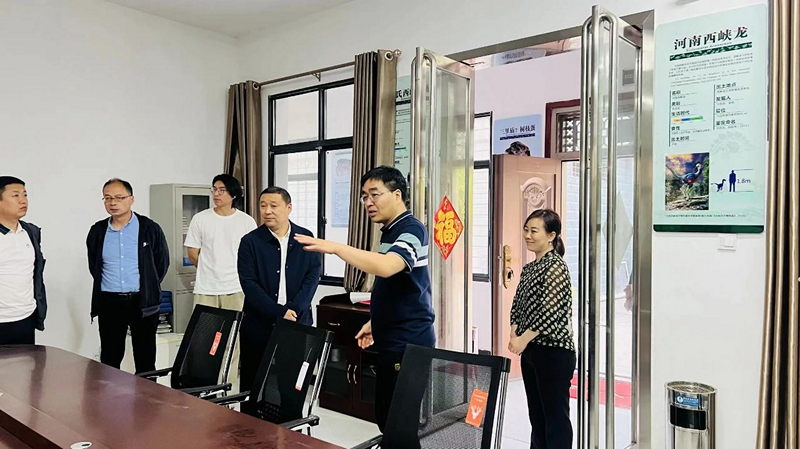 1979758349878489088.jpg 28112536azwc.jpg