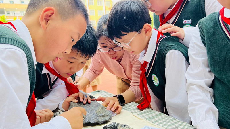 1979783631498833920.jpg 15105901em01.jpg